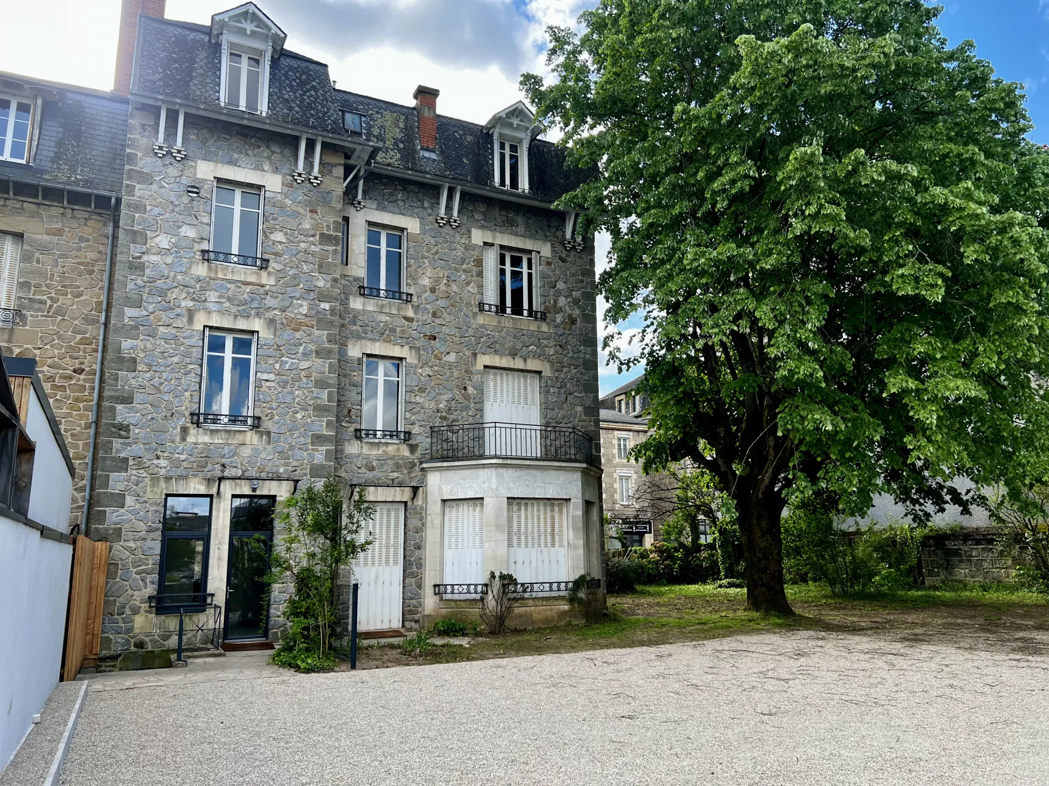 Appartement T2 à Rénover au Centre Ville de Brive 