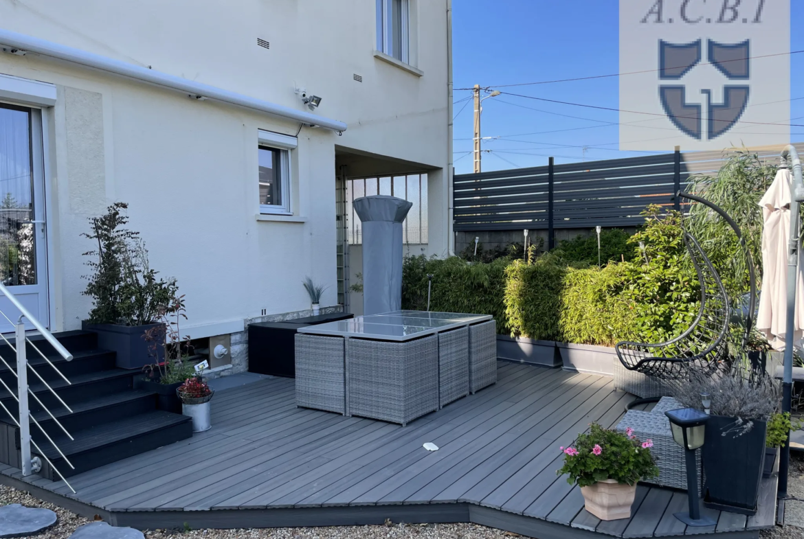 Maison spacieuse à Vendôme, proche du centre-ville avec jardin clos 