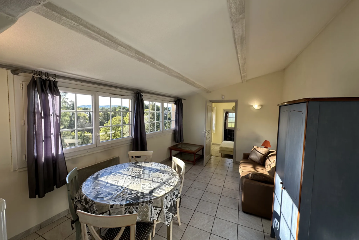 À vendre : Appartement 2 pièces rénové à Grasse Sainte-Anne 