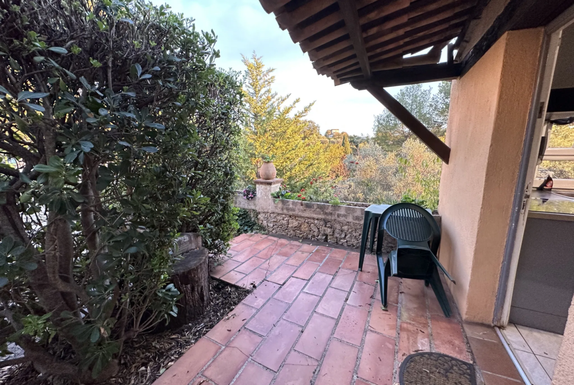 Appartement 2 pièces de 38 m² à vendre à Grasse Sainte-Anne 