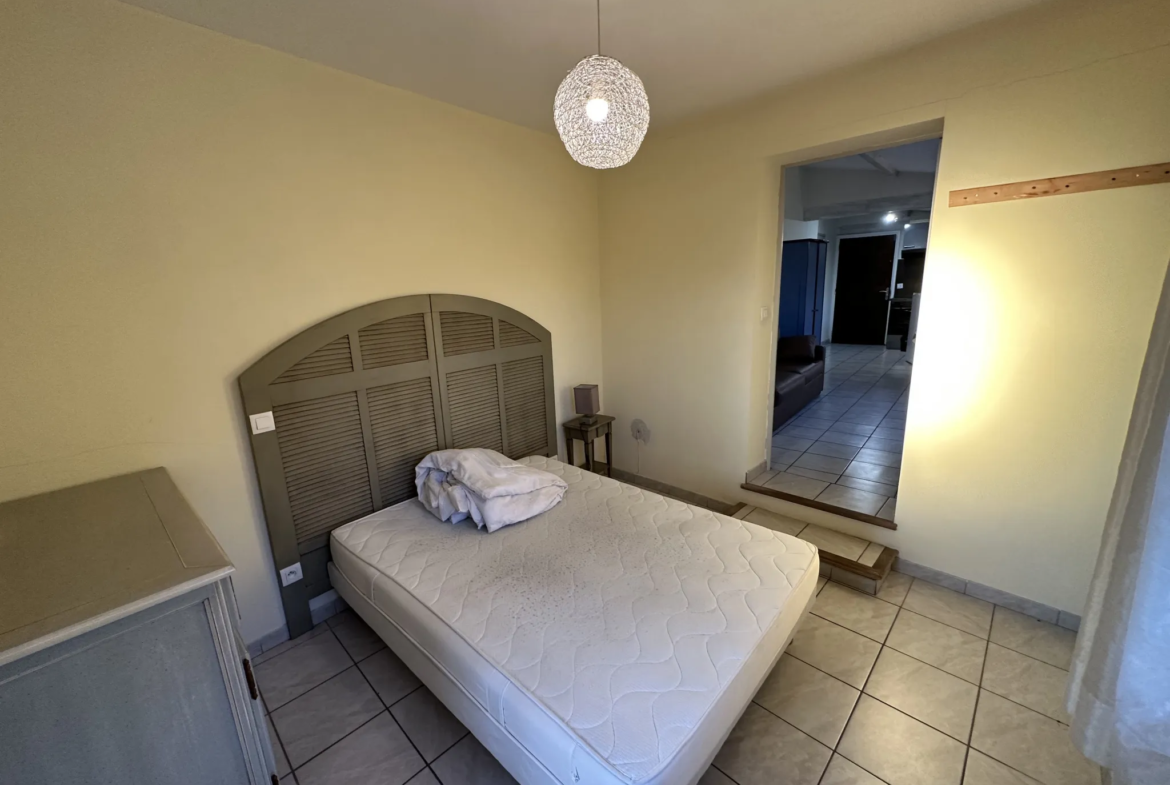 À vendre : Appartement 2 pièces rénové à Grasse Sainte-Anne 