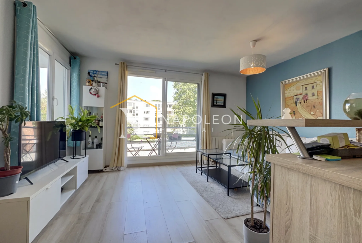 Appartement T3 rénové avec balcon et garage à Lille 