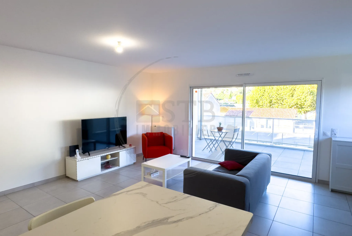 Appartement Meublé de 71m2 avec Garage à Le Pouzin 