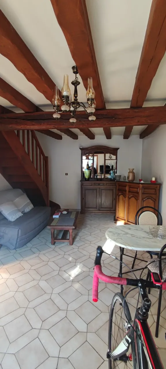 Charmante maison en pierres à Dourdan, 41 m², idéale premier achat 