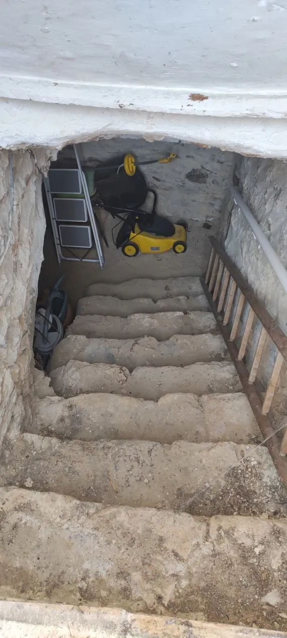 Charmante maison en pierres à Dourdan avec terrain attenant 