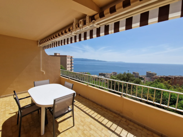 Appartement T2 avec terrasse et vue mer à vendre à Ajaccio