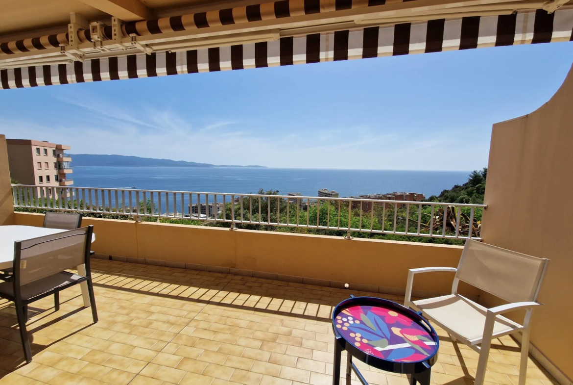 Appartement T2 avec terrasse et vue mer à vendre à Ajaccio 