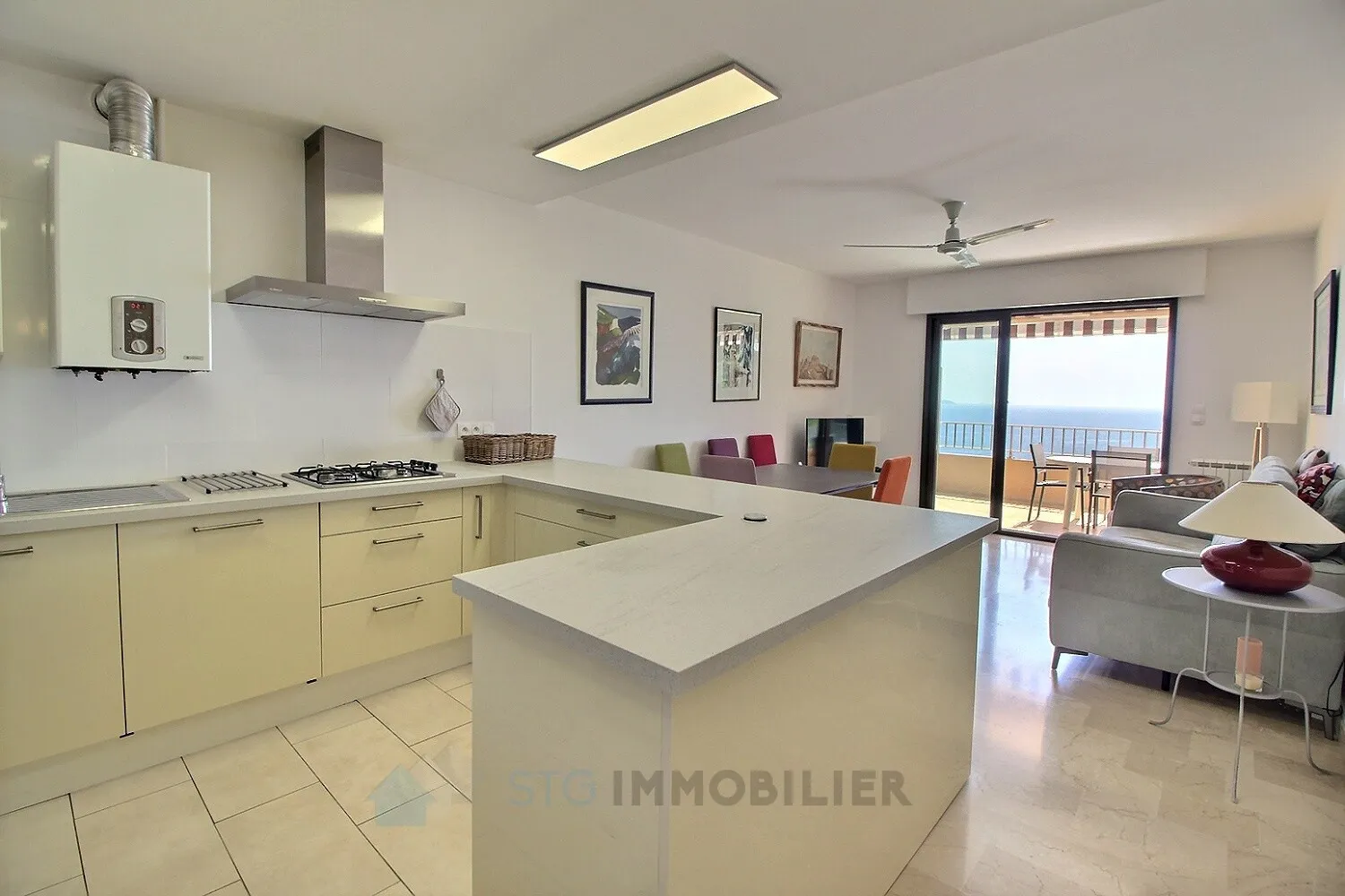 Appartement T2 avec terrasse et vue mer à vendre à Ajaccio 