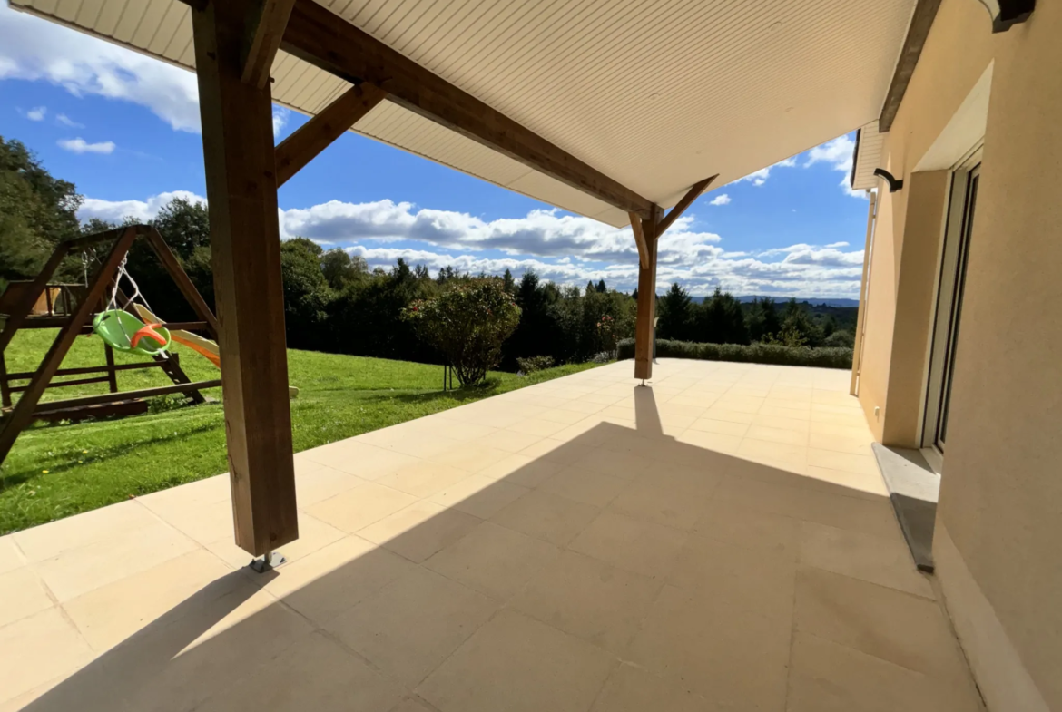 Maison à vendre aux Angles sur Corrèze - 265000 EUR 