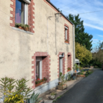 Maison de bourg à vendre à St Julien de Vouvantes