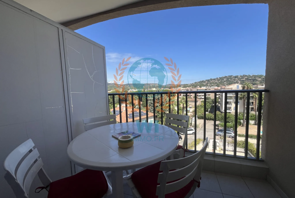 Studio + cabine avec terrasse dans une résidence sécurisée à Sainte Maxime 