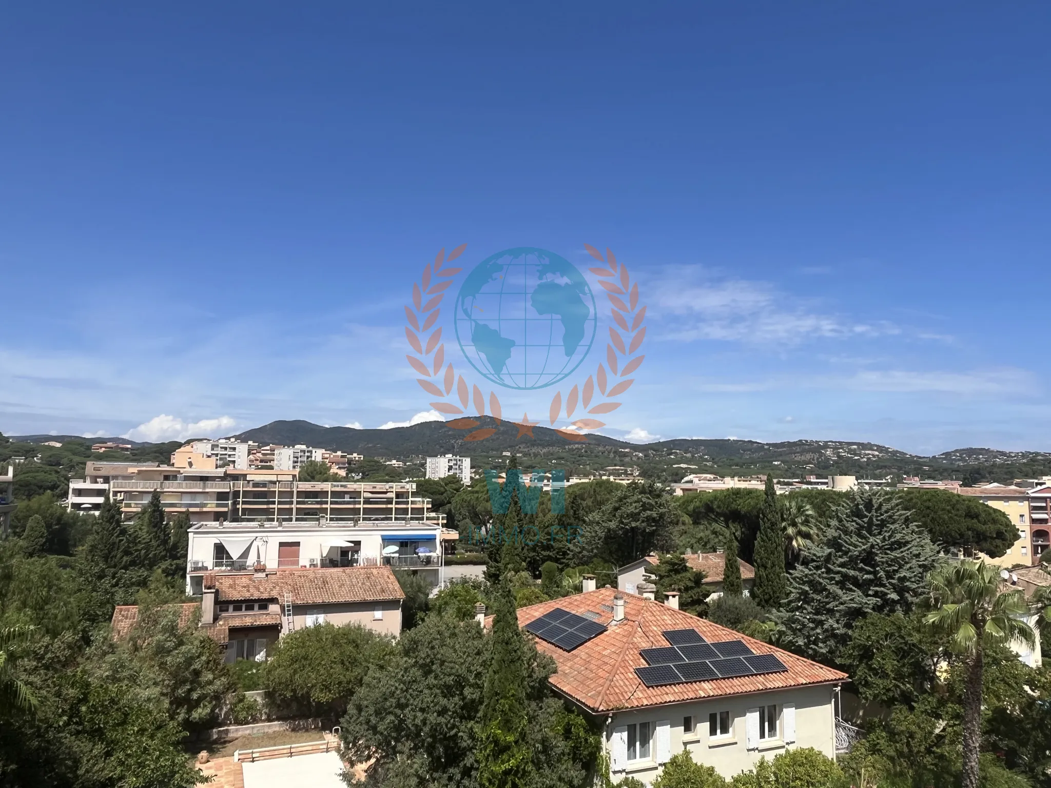 Studio + cabine avec terrasse dans une résidence sécurisée à Sainte Maxime 