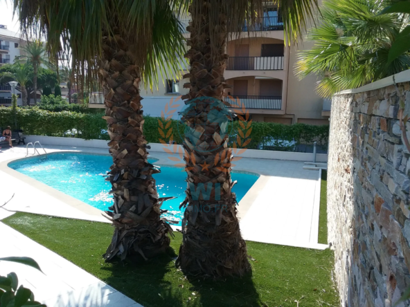 Studio + cabine avec terrasse dans une résidence sécurisée à Sainte Maxime