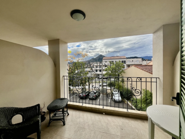 À vendre : Appartement T2 avec garage en centre L'Île-Rousse