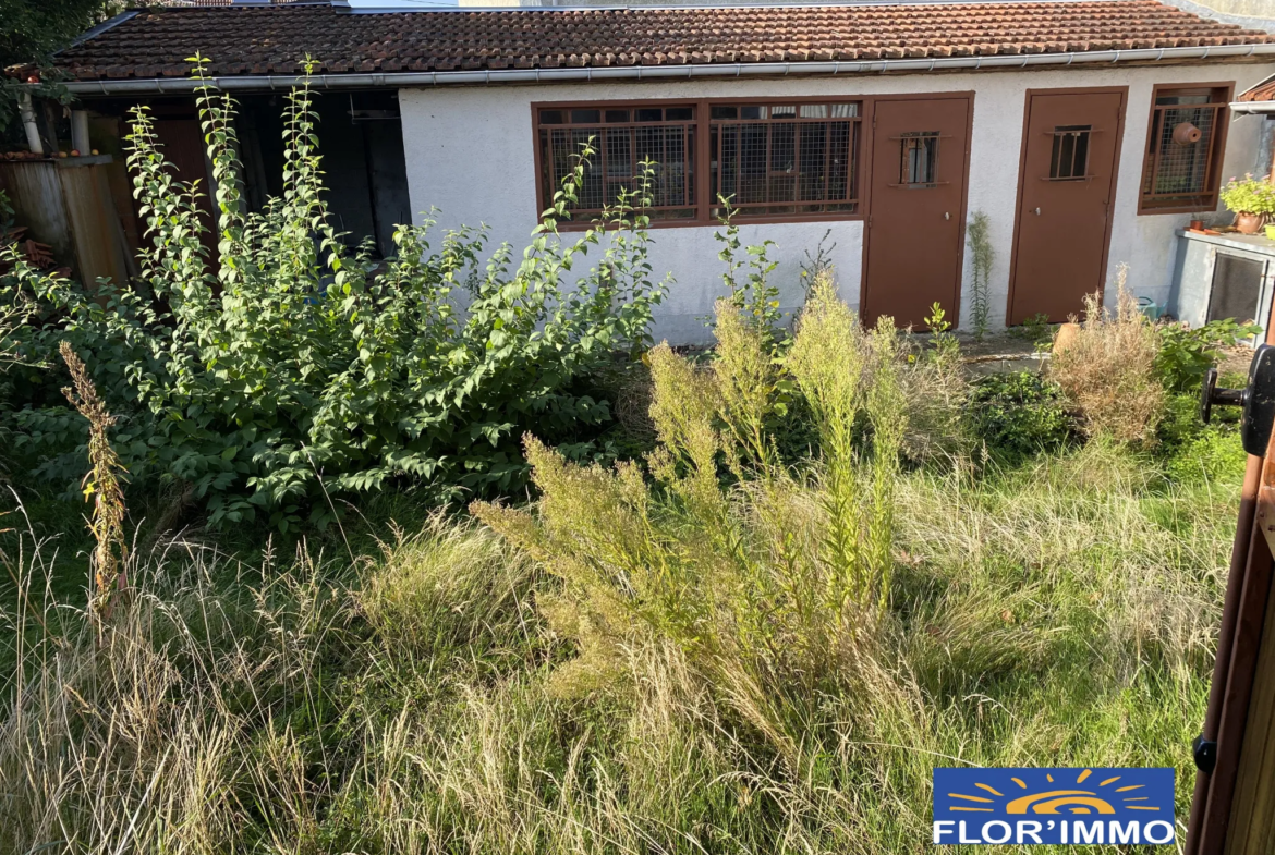 Maison à vendre à Ste Geneviève des Bois - 2 pièces à rénover 