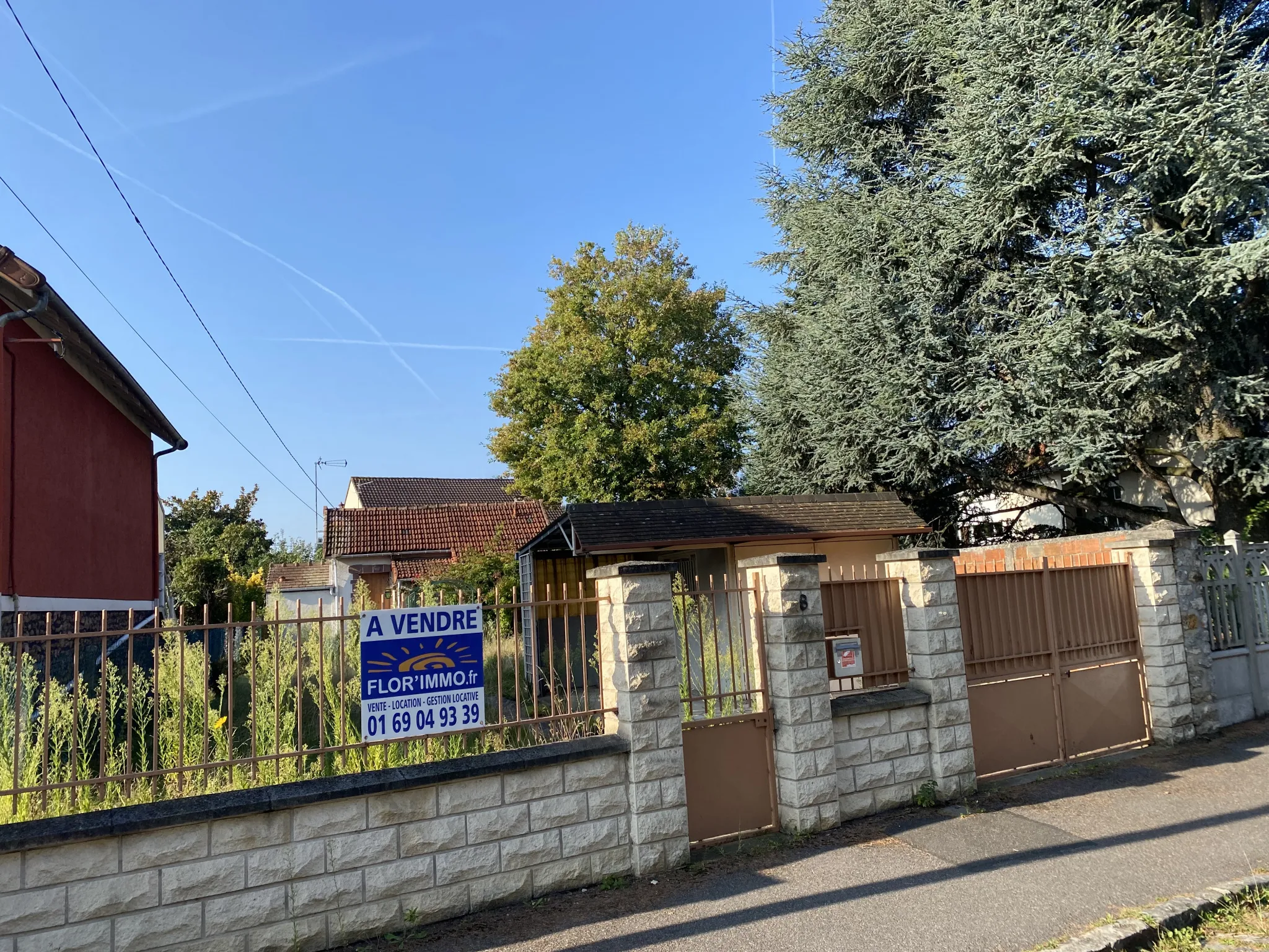 Maison à vendre à Ste Geneviève des Bois - 2 pièces à rénover 