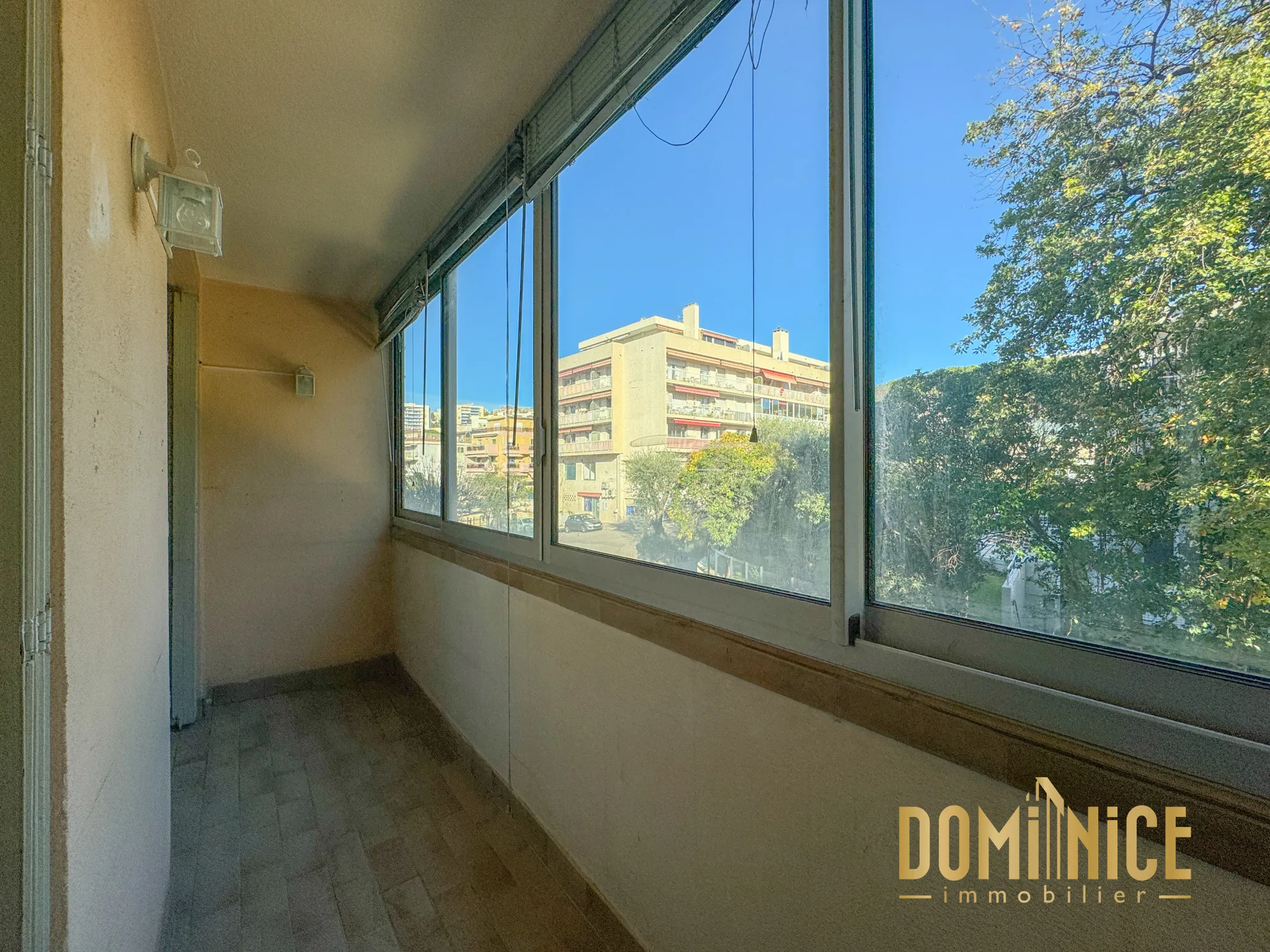 À vendre : Appartement T4 de 70 m² à Nice Ouest avec balcon et garage 