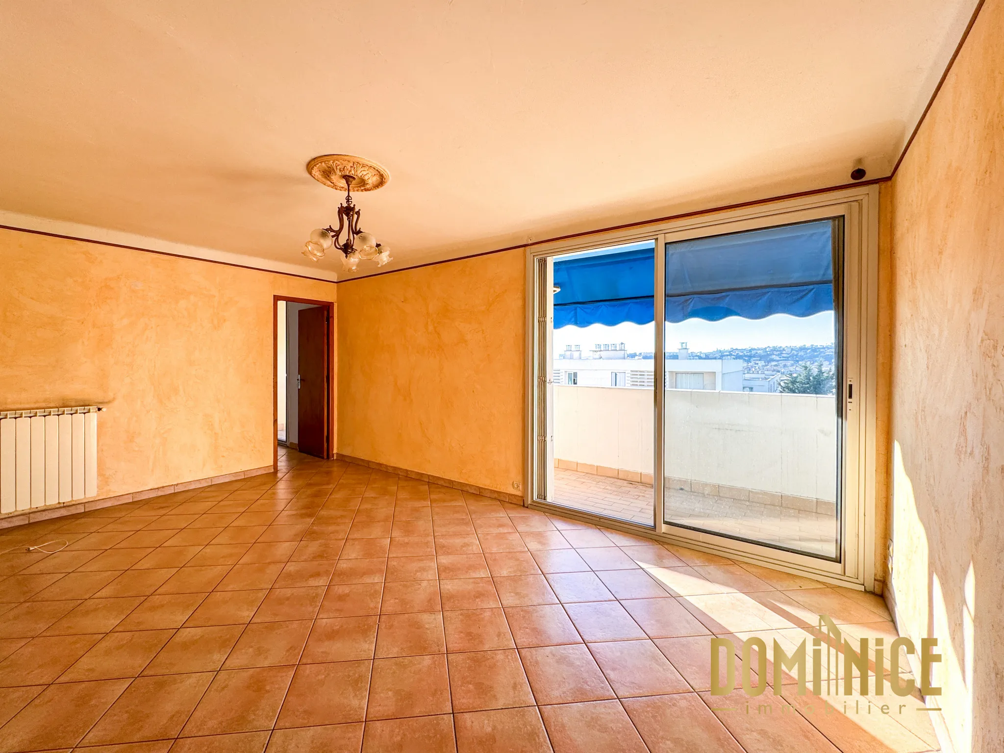 À vendre : Appartement T4 de 70 m2 à Nice Ouest avec balcon et garage 