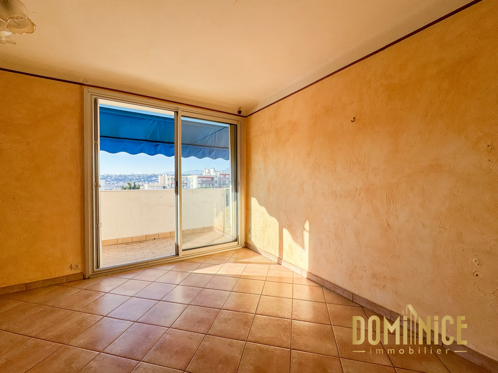 À vendre : Appartement T4 de 70 m² à Nice Ouest avec balcon et garage 