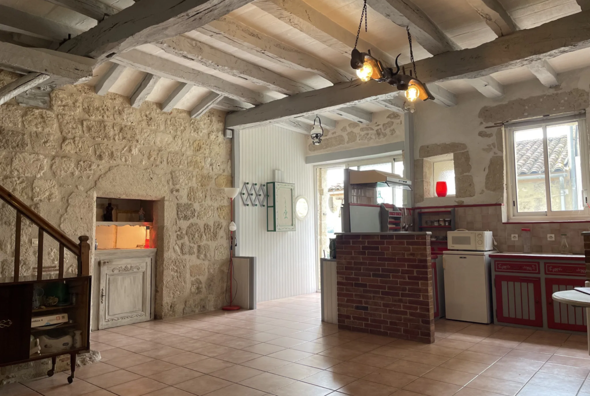 Maison de village 147 m² avec jardin à Larroque sur l'Osse 