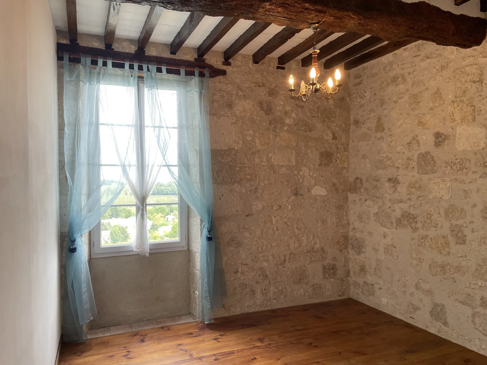 Maison de village avec jardin et terrasse à Larroque sur l'Osse 