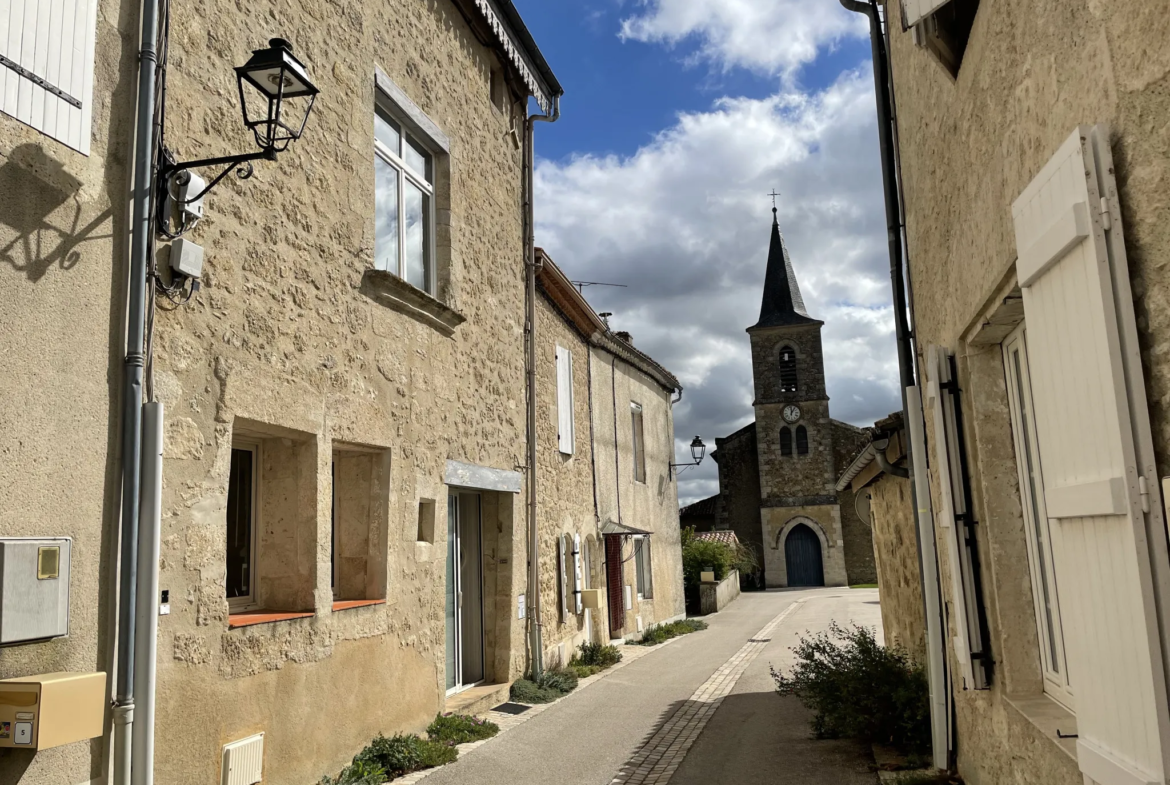 Maison de village 147 m² avec jardin à Larroque sur l'Osse 