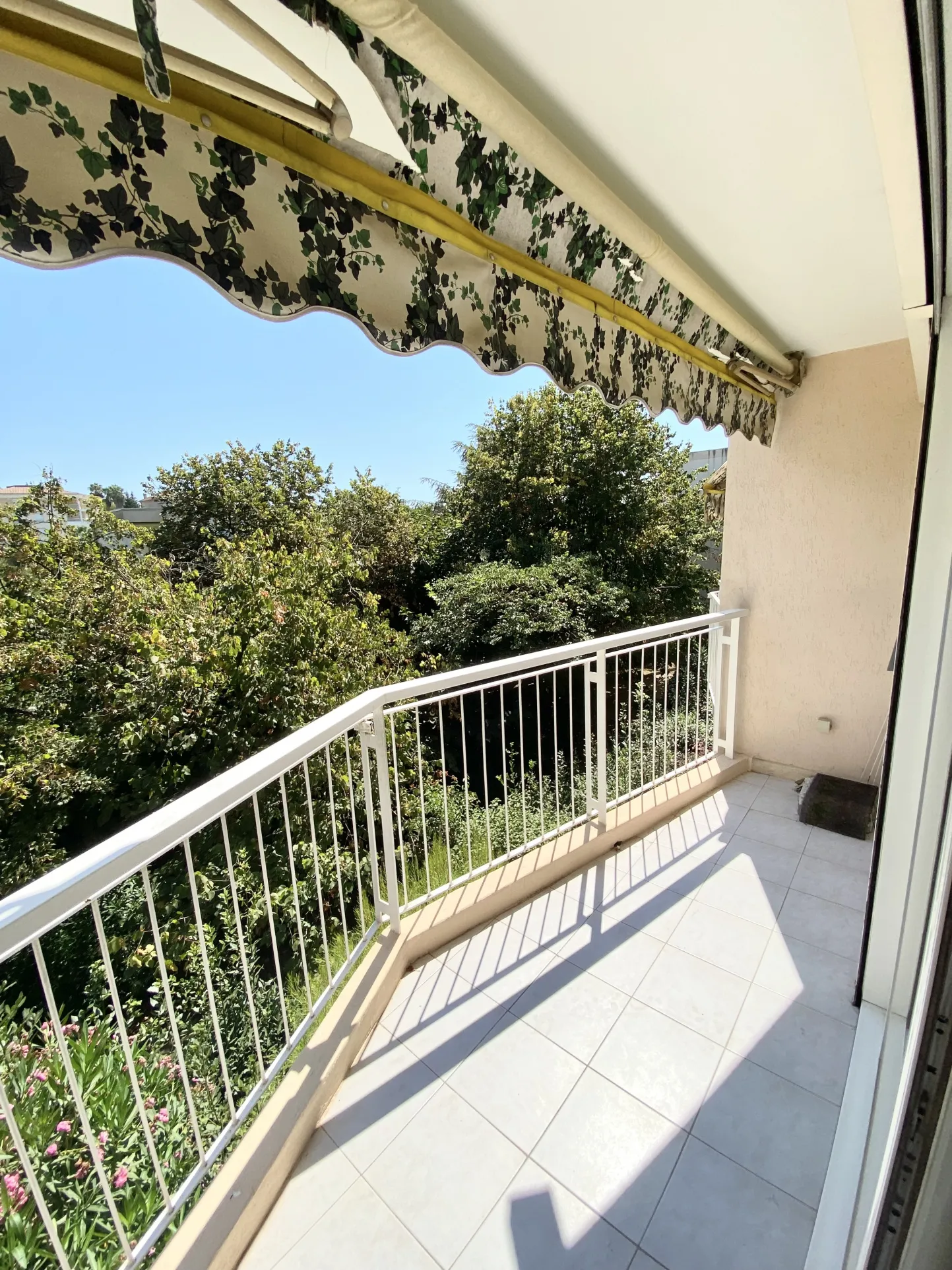 T2 de 54 m² avec Terrasses à Cannes Petit Juas - 89 999 € 