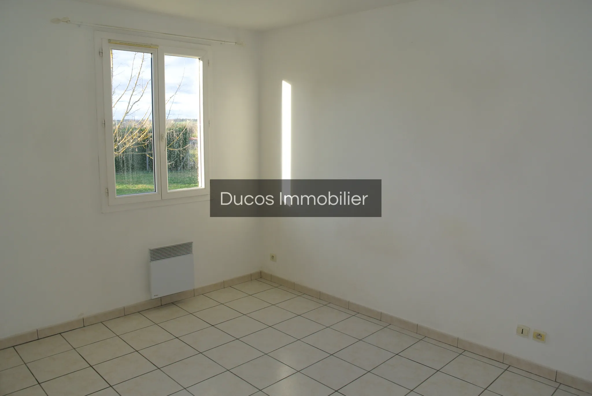 Maison de plain-pied à vendre à Beaupuy, 3 chambres sur 2869 m² 