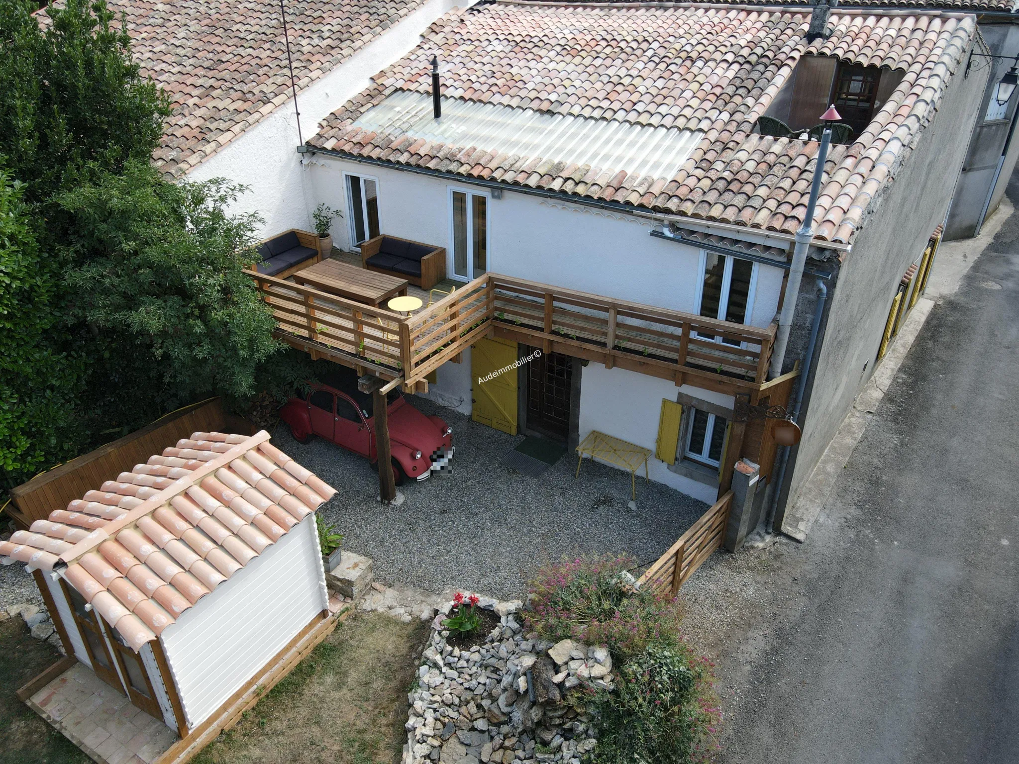 Maison de village rénovée avec jardin à Montjoi 