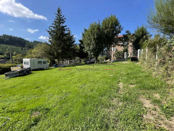 Ancienne maison en pierre rénovée avec terrain à Cours la Ville