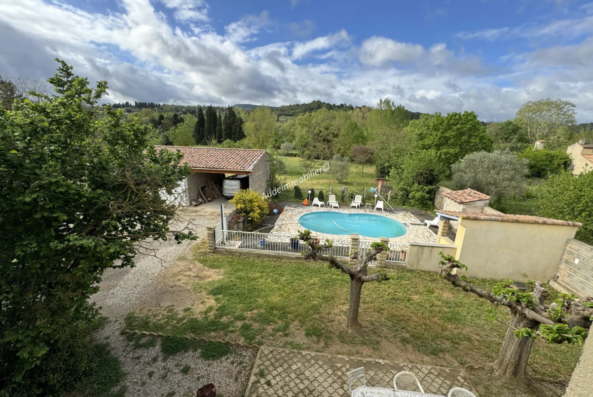 Maison à vendre à Limoux avec jardin, garage et piscine 