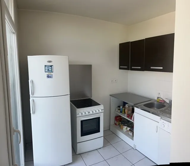 À vendre : Appartement 2 pièces lumineux avec terrasse à Cergy 