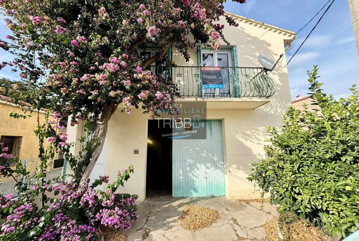 Maison de village avec garage et jardin à Pollestres 