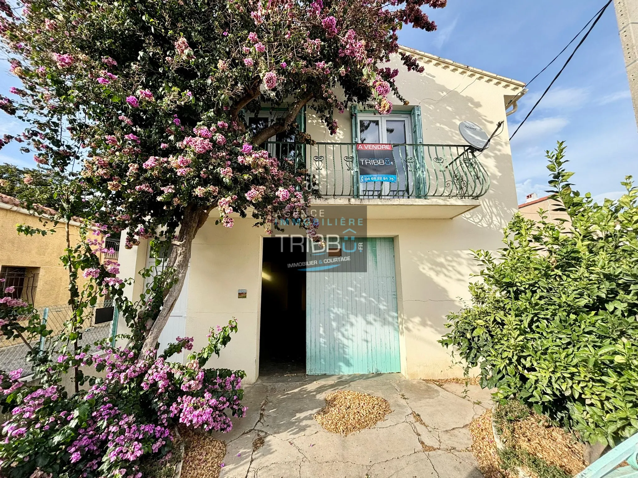 Maison de village avec garage et jardin à Pollestres 