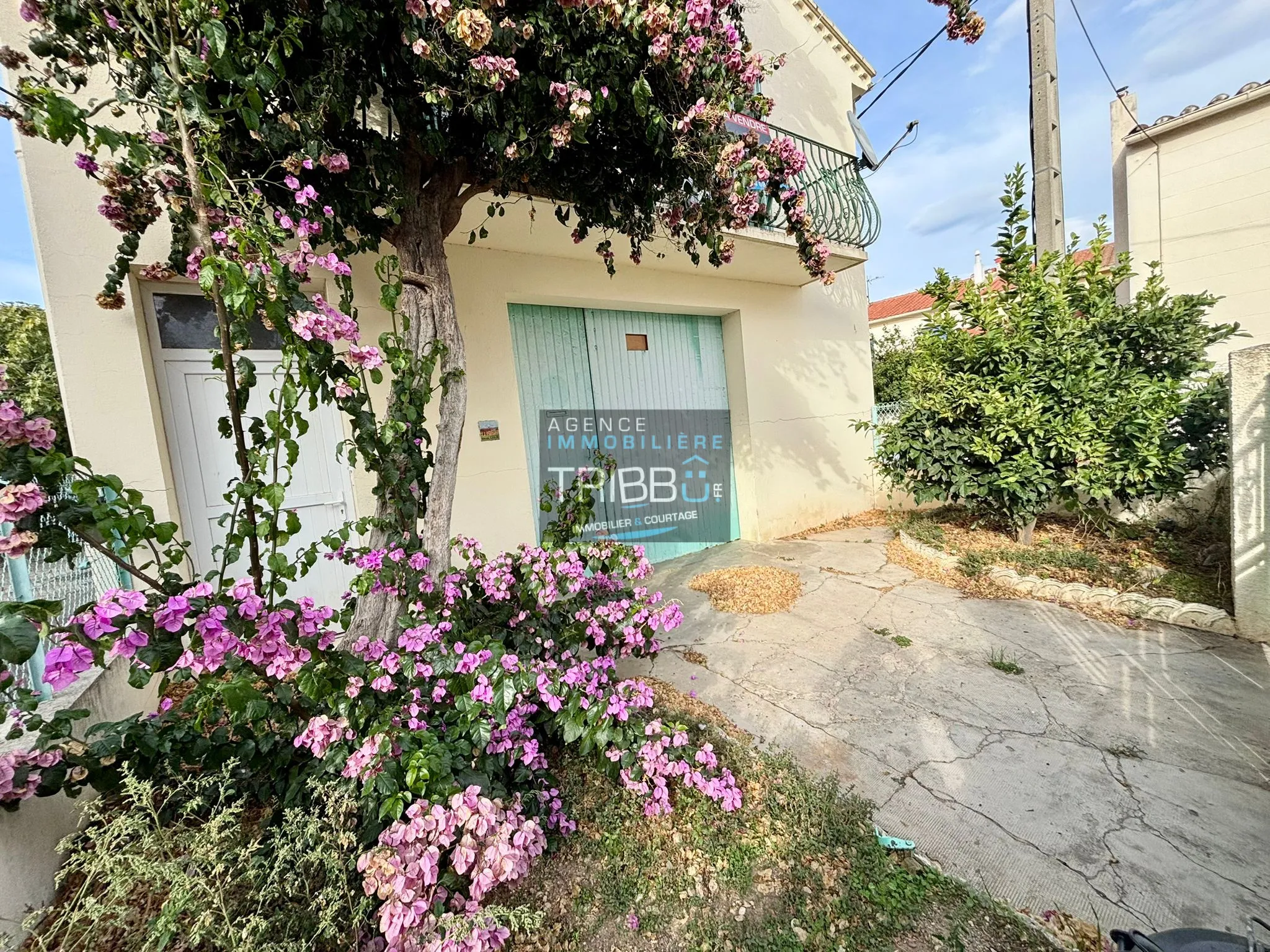 Maison de village avec garage et jardin à Pollestres 