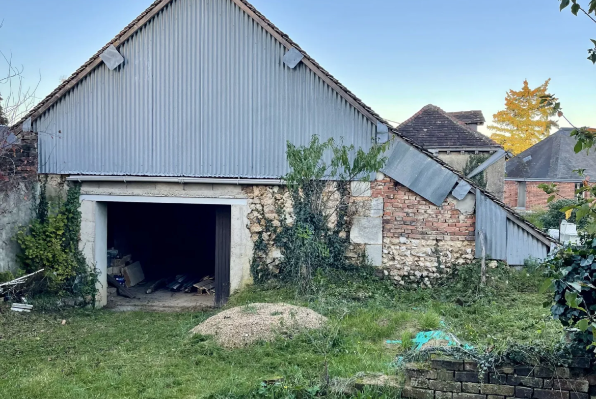 Maison à rénover à 15 minutes de Vendôme - Vue sur l'église 