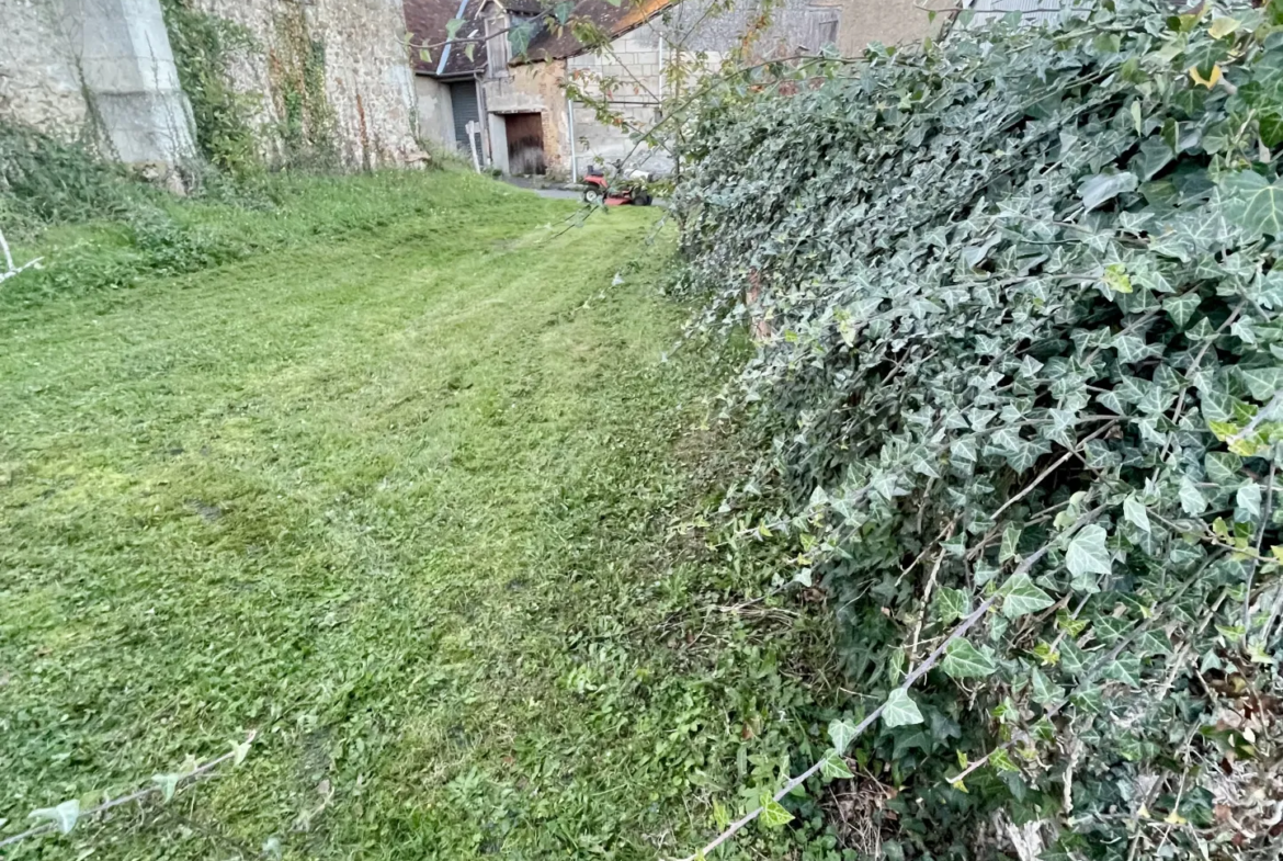 Maison à rénover à 15 minutes de Vendôme - Vue sur l'église 