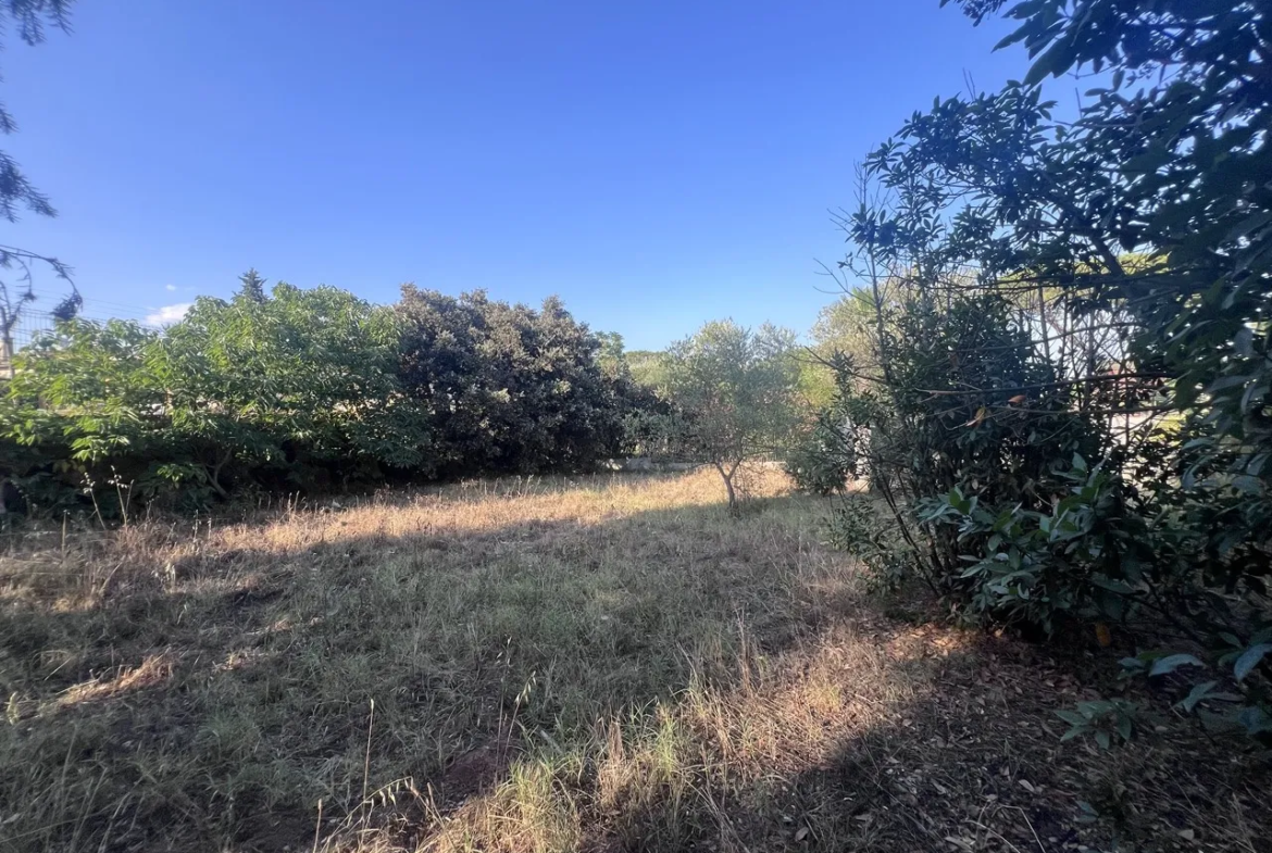 Terrain à bâtir de 800 m² à Puget-sur-Argens en exclusivité 