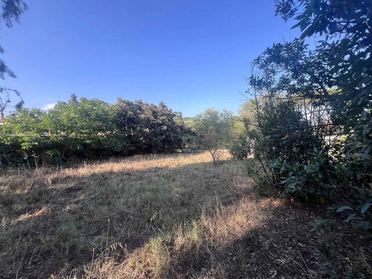 Terrain à bâtir de 800 m² à Puget-sur-Argens en exclusivité 