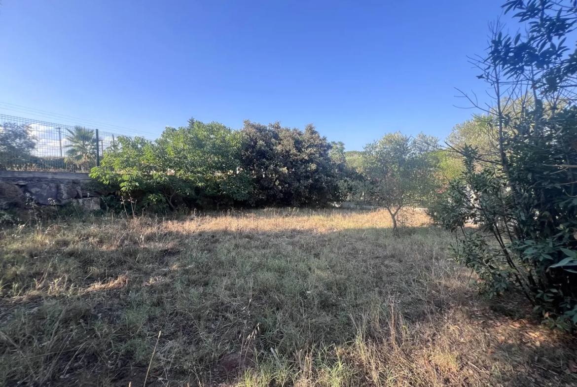 Terrain à bâtir de 800 m² à Puget-sur-Argens en exclusivité 