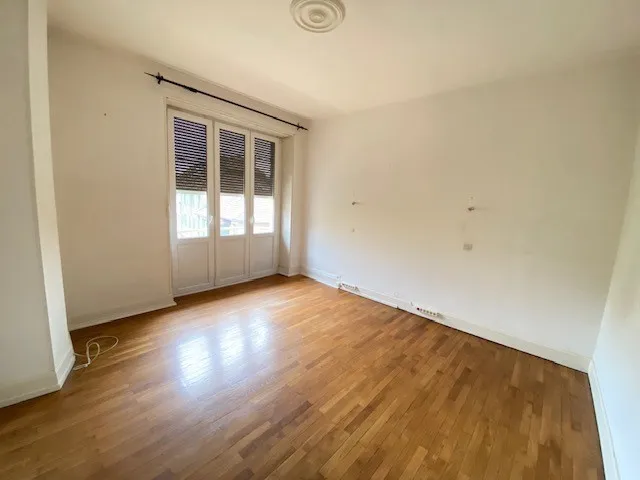 Bel appartement T6 à vendre à Belfort avec grande terrasse couverte 