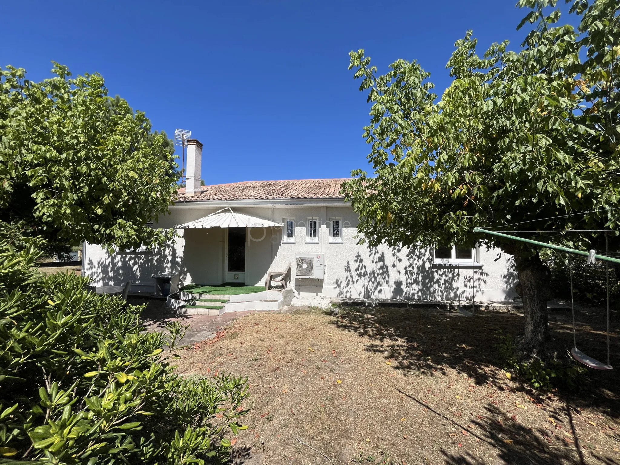 Maison rénovée avec 3 chambres à vendre à Preignac 