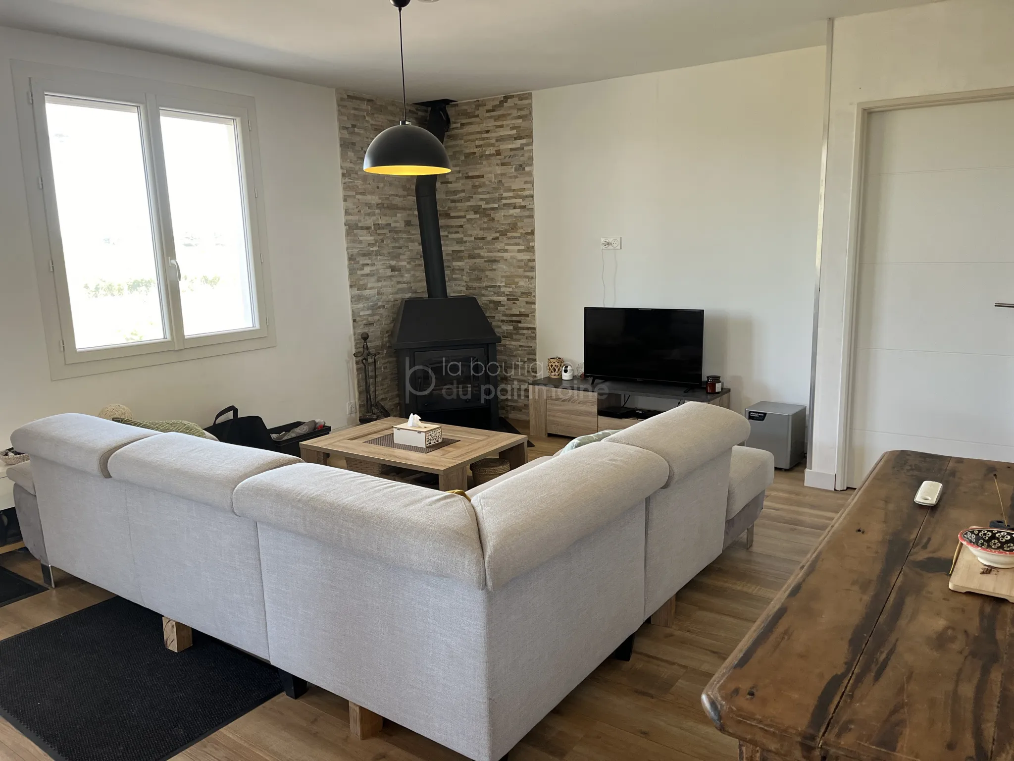 Maison rénovée avec 3 chambres à vendre à Preignac 