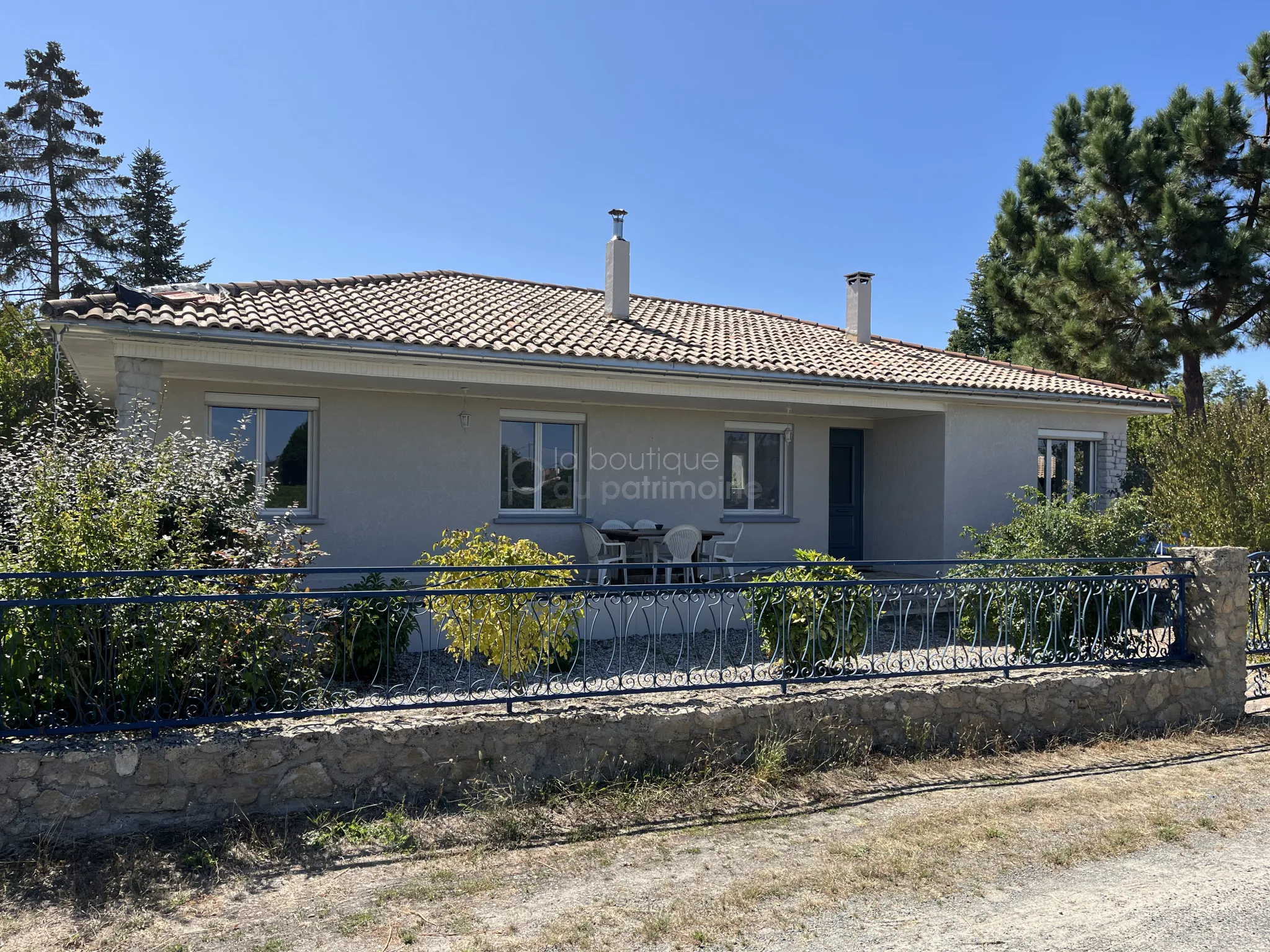 Maison rénovée avec 3 chambres à vendre à Preignac 