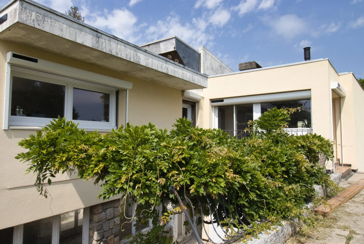 Maison avec Dépendances à Doudeville 