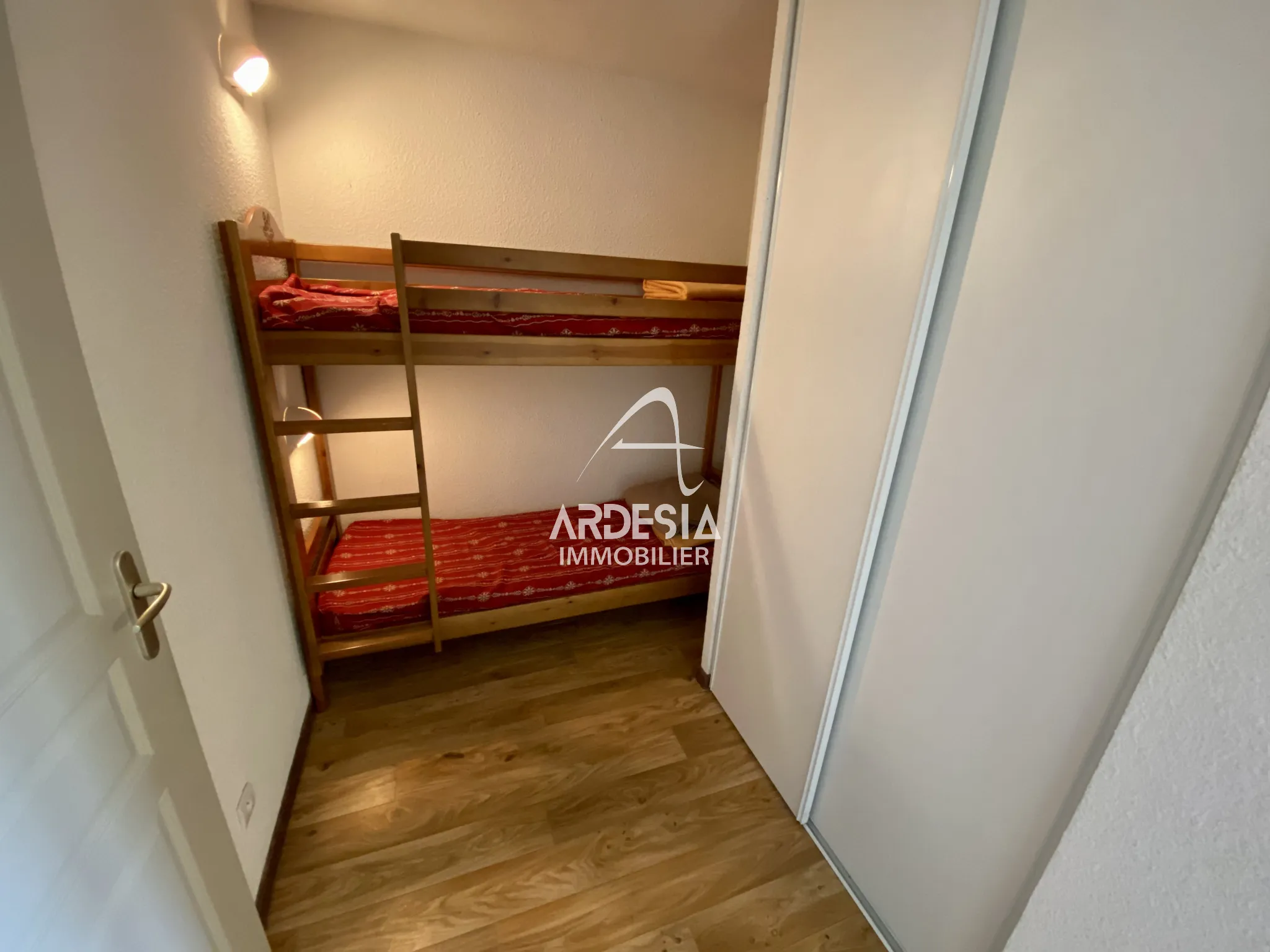 À vendre: Appartement T3 de 42 m² à Albiez-Montrond avec vue 