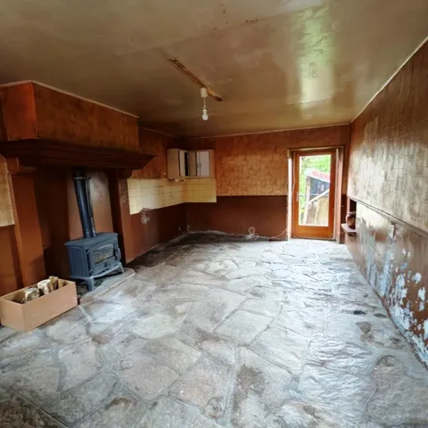 À vendre : Maison à rénover proche de Dun le Palestel 