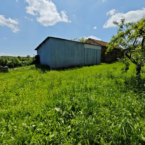 À vendre : Maison à rénover proche de Dun le Palestel 