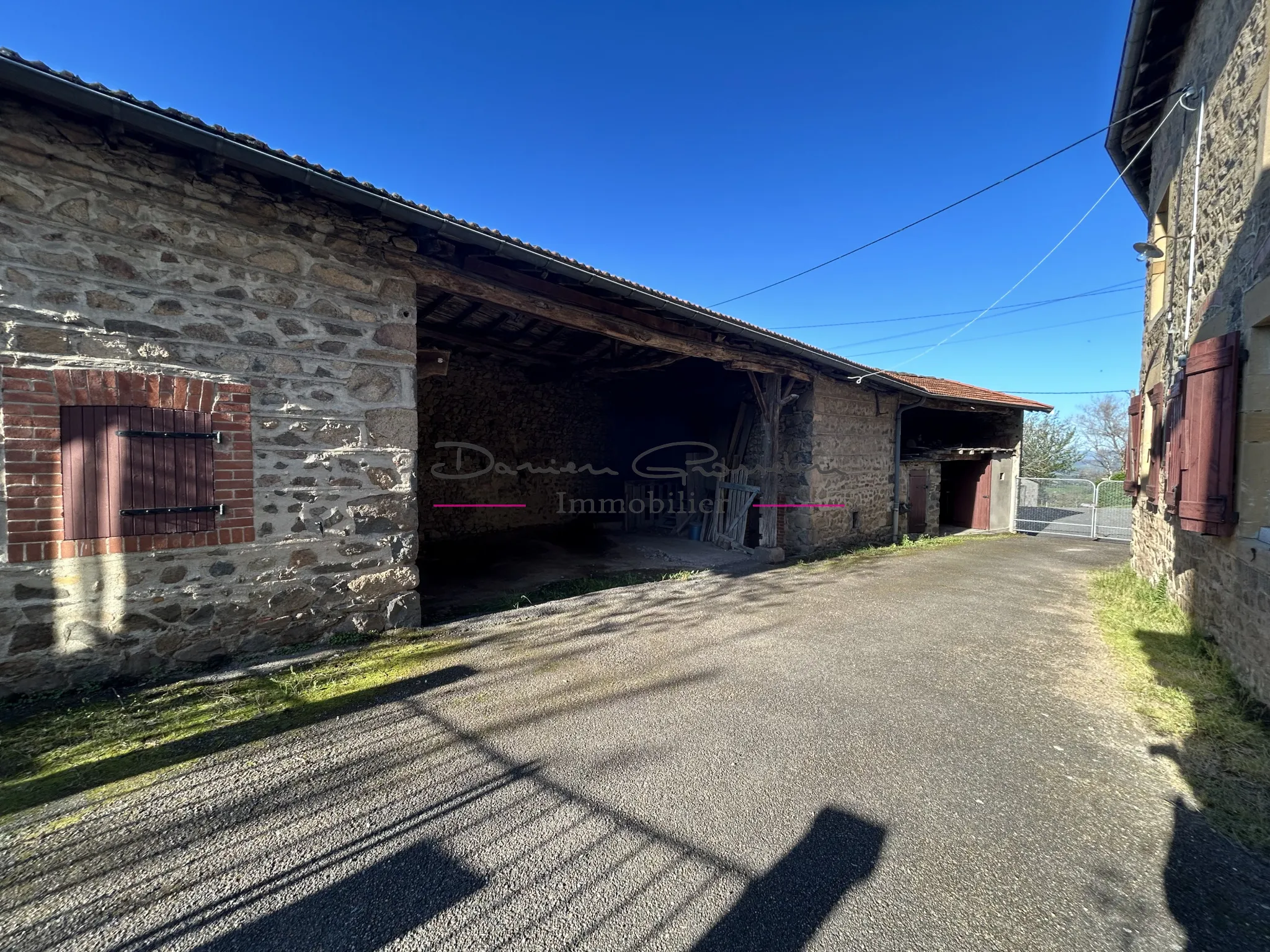 Maison d'habitation à Machezal de 135 m² avec Terrain et Dépendances 