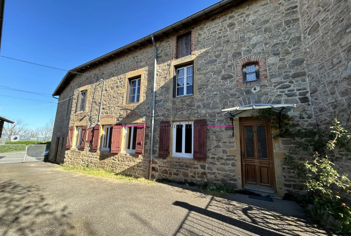 Maison d'habitation à Machezal de 135 m² avec Terrain et Dépendances 